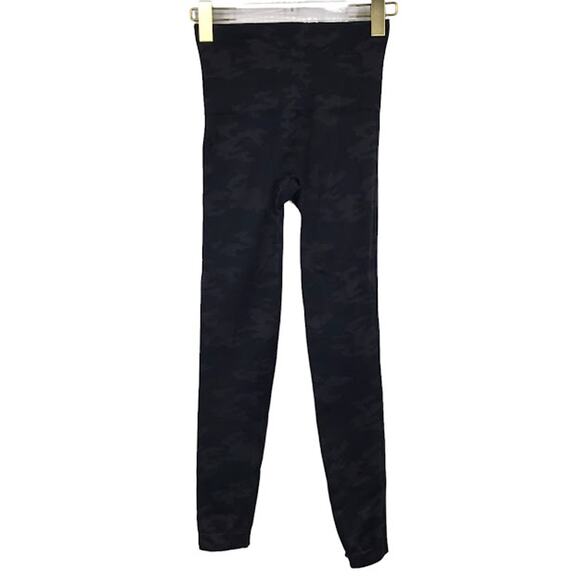 Spanx Look At Me Now Leggings S Black Camo Seamless High Rise Tummy Control - Picture 2 of 3